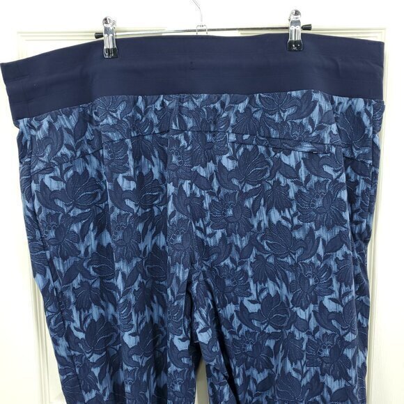 NWT Athleta Trekkie North Jogger 22 Ethereal Bloom Cottage Blue Floral - Picture 10 of 15